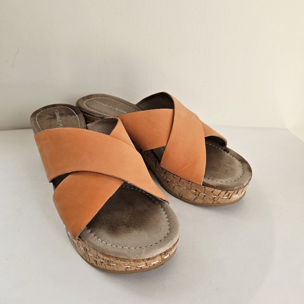 Donald J Pliner Tangerine Syna Sandals 8.5
